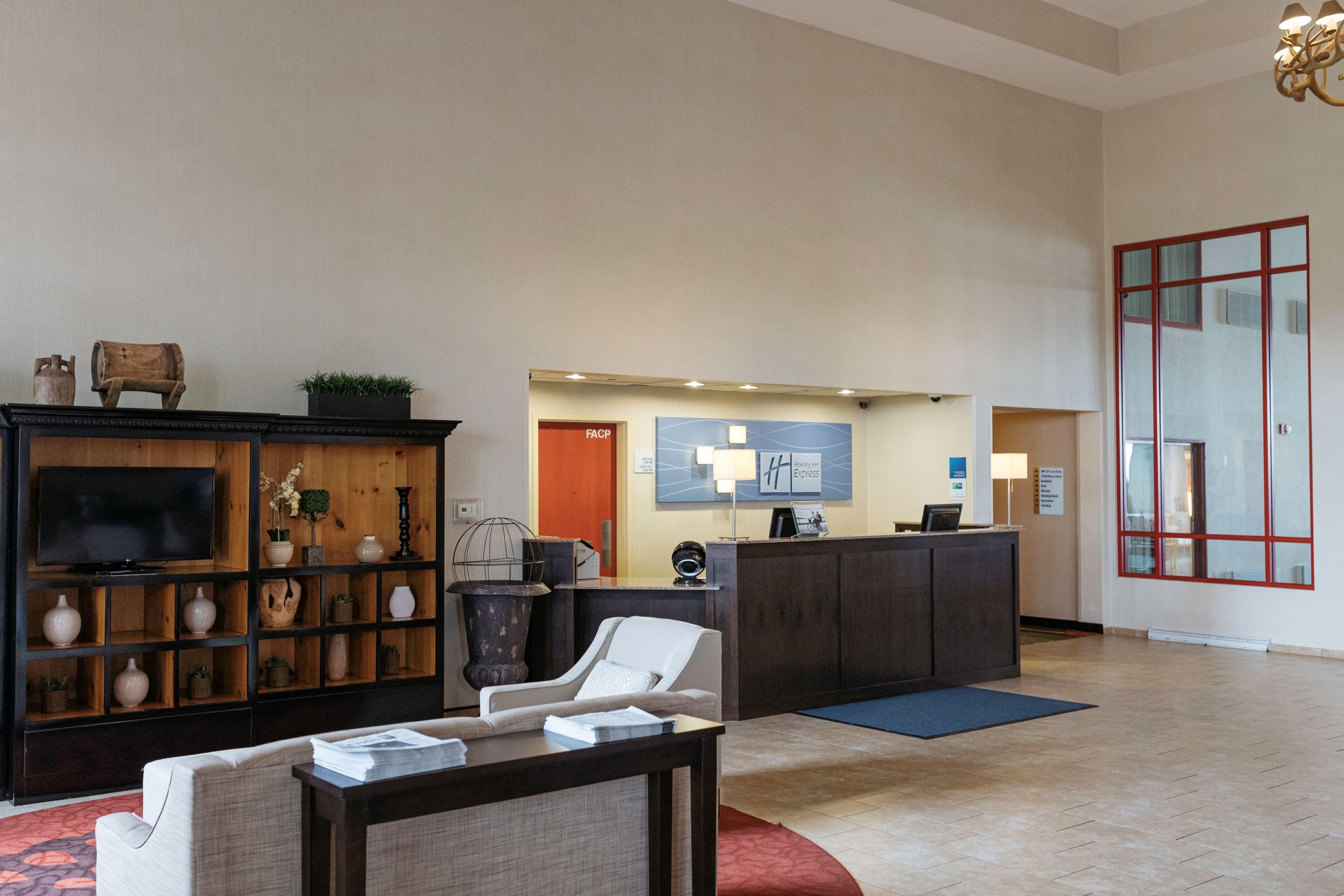 Express & - North By Ihg 2* Olathe